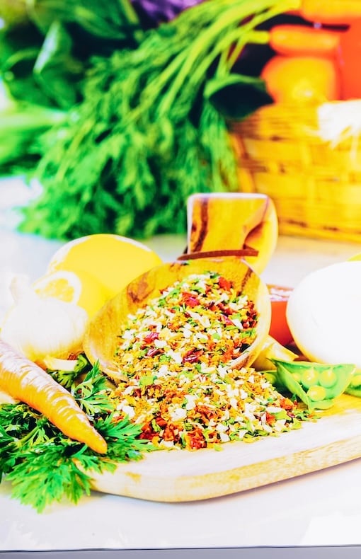 Image of a nutritious and colorful healthy food plate