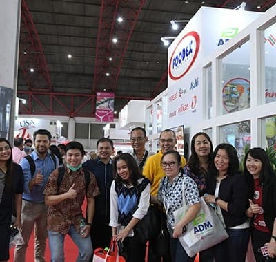 visitors posing at Fi Asia Indonesia