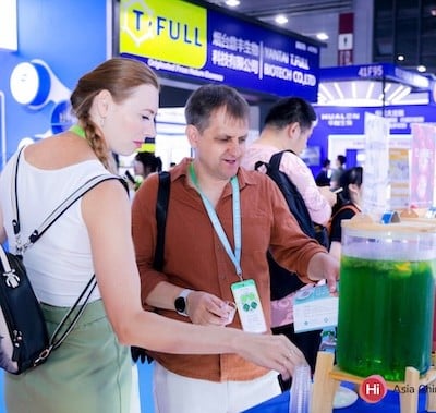 Visitors at Hi & Fi Asia-China