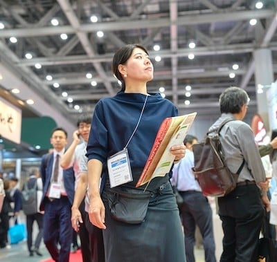 visitors at Hi Japan