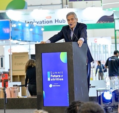 Speaker at podium at Fi South America