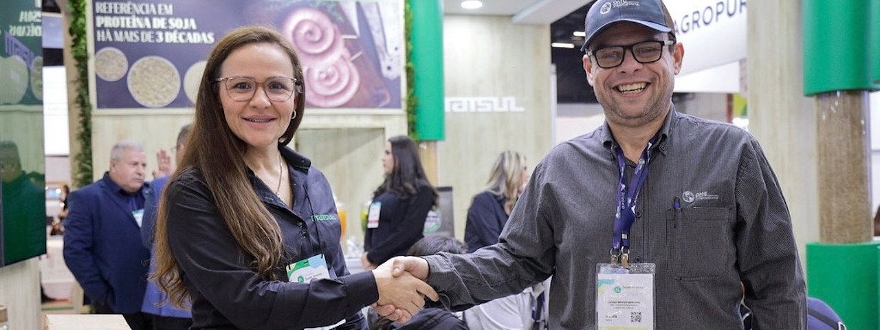 Shaking hands at Fi South America