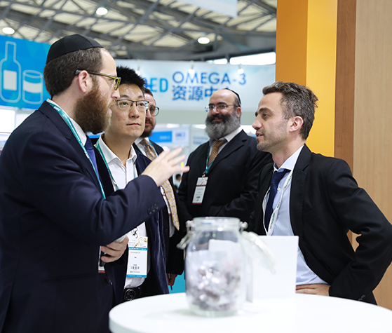 Visitors networking at Hi & Fi Asia-China